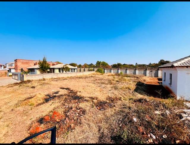 LAND FOR SALE IN HESTEAPARK